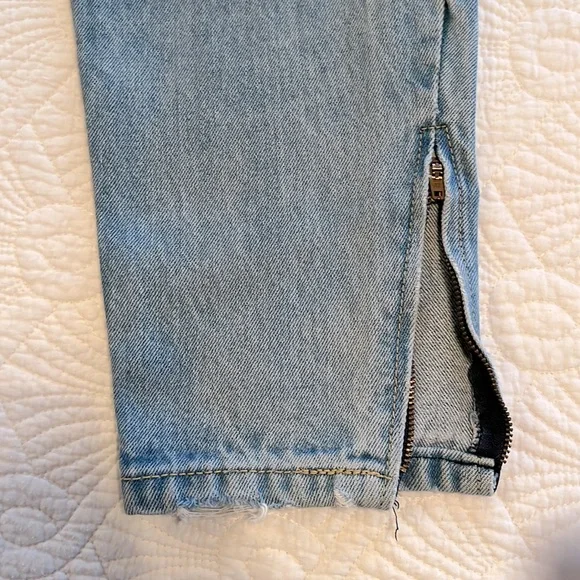 Vintage Guess Jeans, light blue wash - Picture 3 of 9